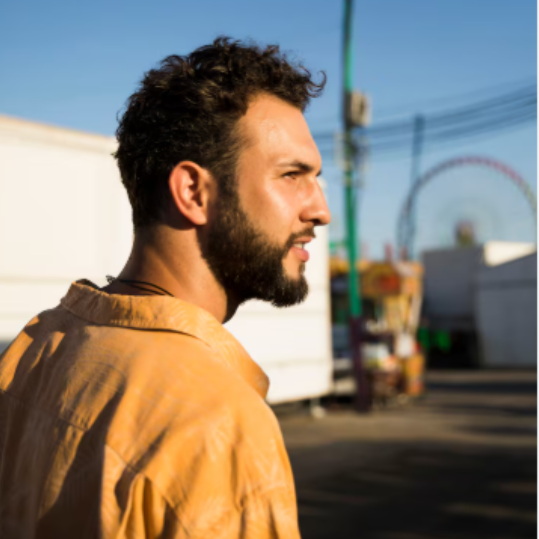 <em>Alex Perez. </em>